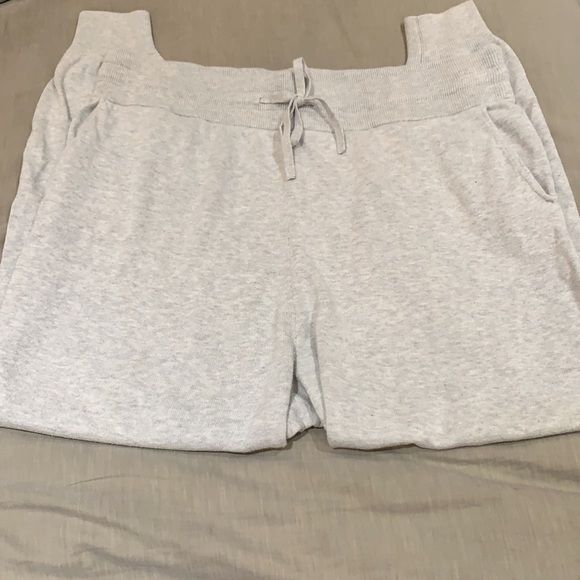 Grey sweatpants - Picture 2 of 2